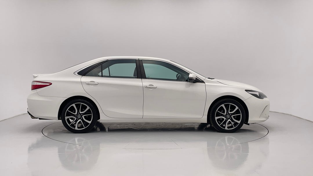 2017 Toyota Camry Atara Sx, Automatic, 169573 km, Right Side View