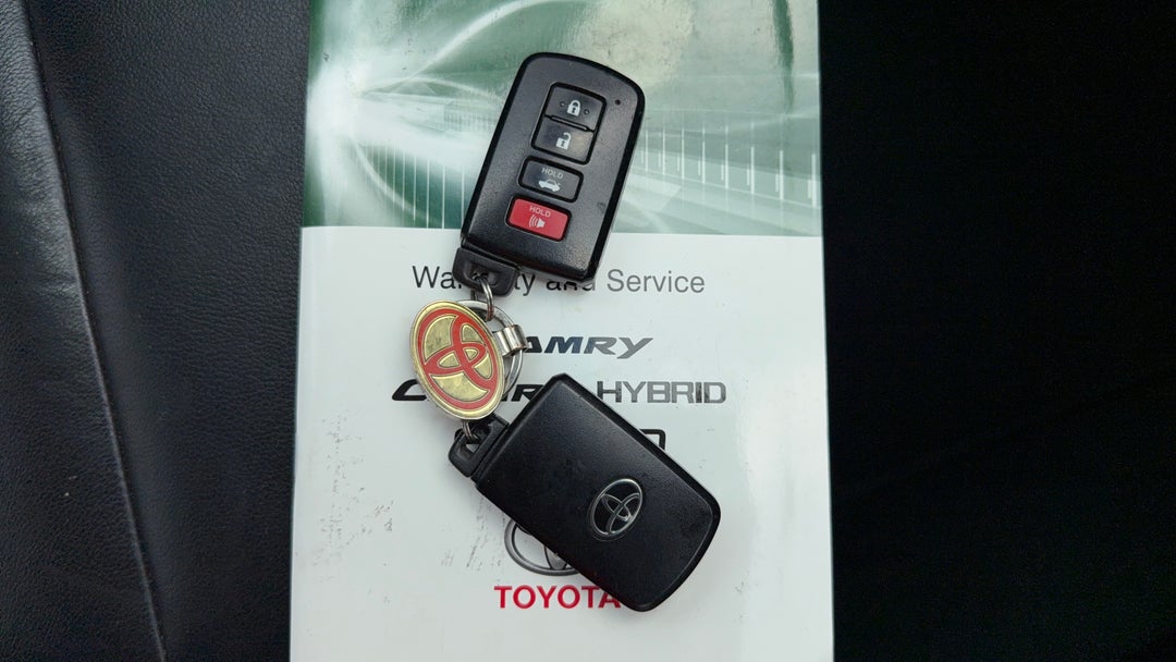 2017 Toyota Camry Atara Sx, Automatic, 169573 km, Key Close-up