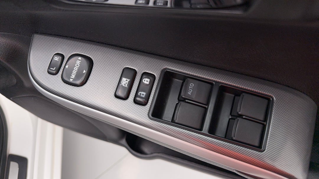 2017 Toyota Camry Atara Sx, Automatic, 169573 km, Drivers Side Door Panel Controls