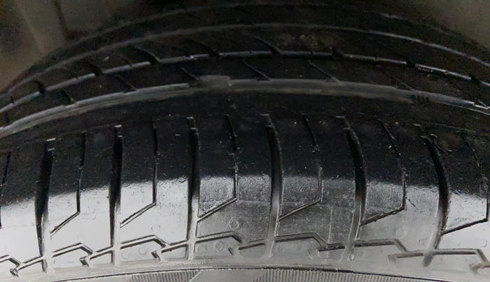 2019 Maruti S Cross ZETA SHVS, Diesel, Manual, 22,308 km, Right Rear Tyre Tread