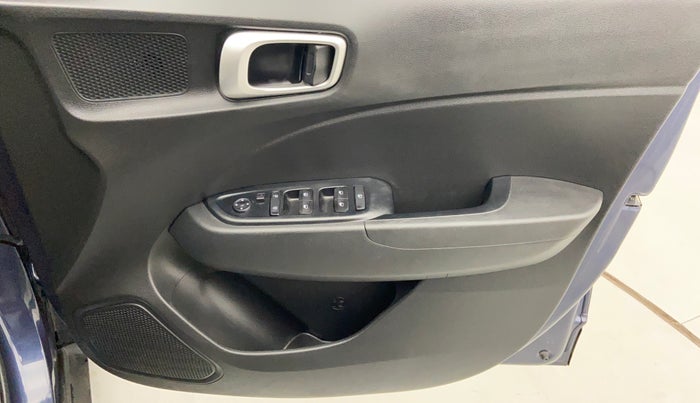 2020 Hyundai VENUE S MT 1.2 KAPPA, Petrol, Manual, 7,815 km, Driver Side Door Panels Control