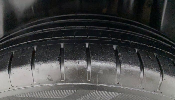2018 Maruti Ciaz ALPHA 1.5 SHVS PETROL, Petrol, Manual, 62,041 km, Left Rear Tyre Tread