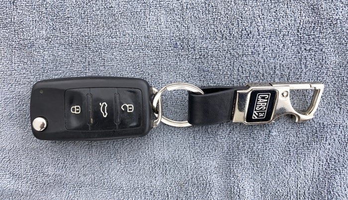 2015 Volkswagen Polo HIGHLINE1.2L PETROL, Petrol, Manual, 27,132 km, Key Close Up