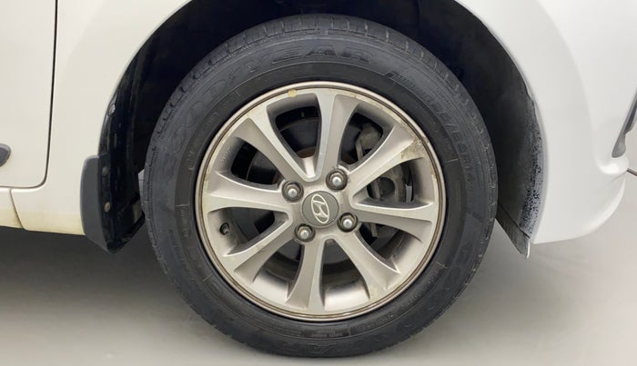 2016 Hyundai Grand i10 ASTA (O) 1.2 KAPPA VTVT, Petrol, Manual, 21,963 km, Right Front Wheel