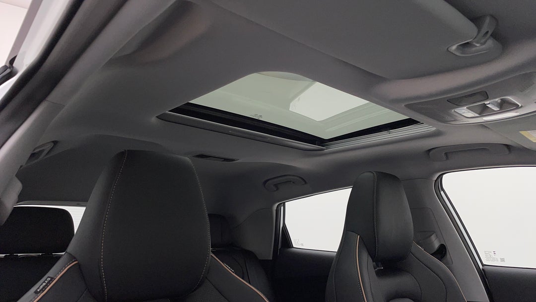 Interior Sunroof/Moonroof
