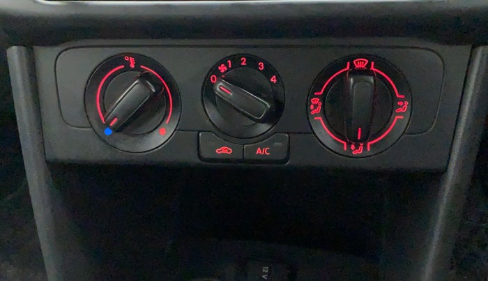 2016 Volkswagen Polo COMFORTLINE 1.2L PETROL, Petrol, Manual, 59,237 km, AC Unit - Front vent has minor damage