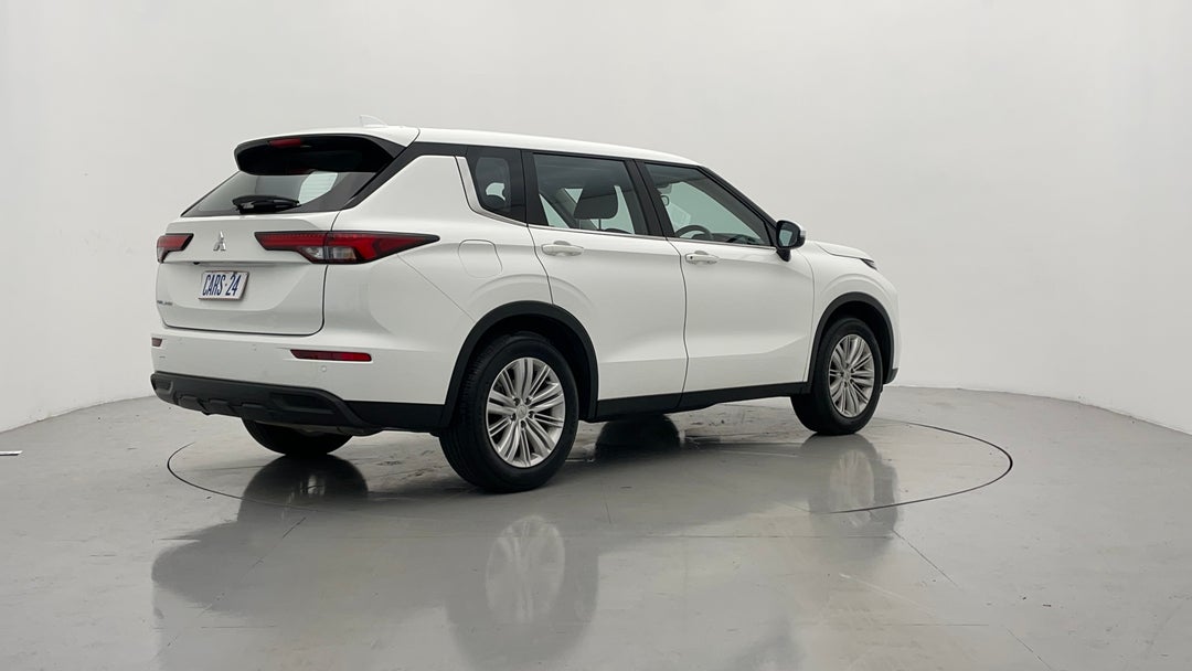 Right Back Diagonal (45- Degree) View