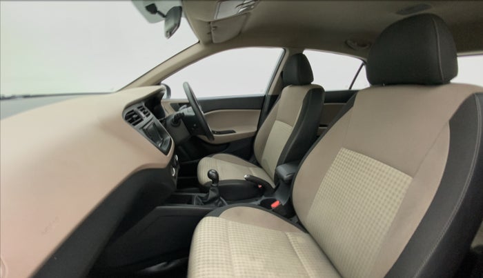 2019 Hyundai Elite i20 1.2 MAGNA PLUS VTVT, Petrol, Manual, 38,764 km, Right Side Front Door Cabin