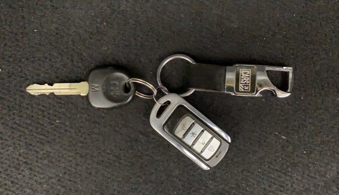 2018 Hyundai Eon ERA PLUS, Petrol, Manual, 40,675 km, Key Close Up
