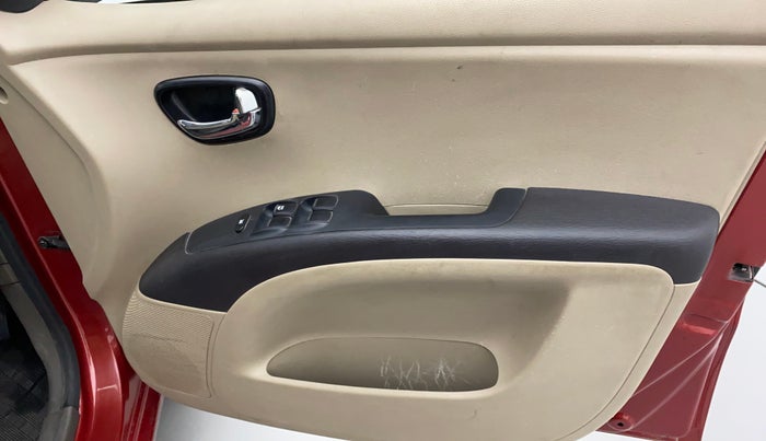 2013 Hyundai i10 MAGNA 1.1, Petrol, Manual, 51,472 km, Driver-side door - Trim has minor damage