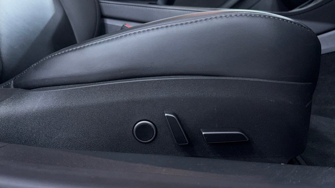 2021 Tesla Model 3 Standard Range Plus RWD, Automatic, 56712 km, Drivers Side Adjustment Panel