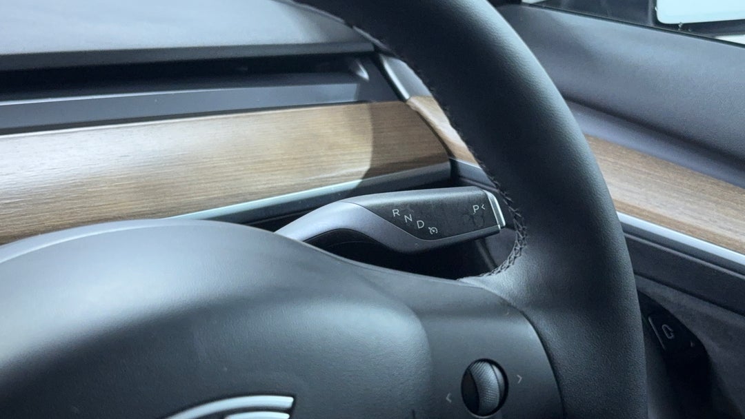 2021 Tesla Model 3 Standard Range Plus RWD, Automatic, 56712 km, Gear Lever 