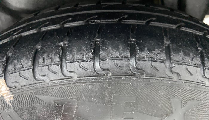 2014 Maruti Swift Dzire VDI BS IV, Diesel, Manual, 74,233 km, Left Rear Tyre Tread
