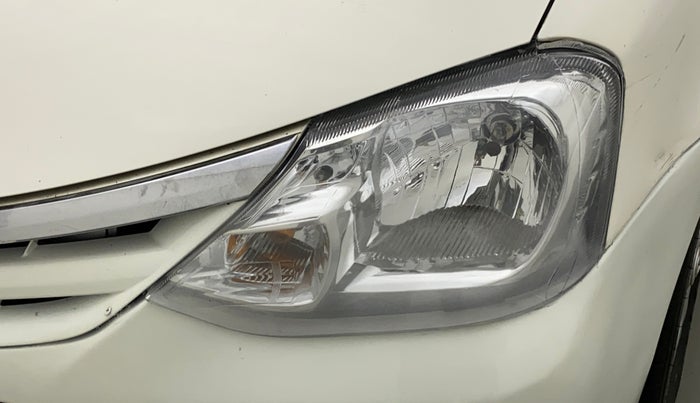 2011 Toyota Etios VX, Petrol, Manual, 69,819 km, Left headlight - Faded