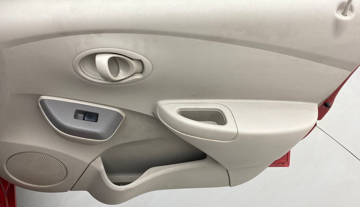 2016 Datsun Go T, Petrol, Manual, 72,037 km, Driver Side Door Panels Control