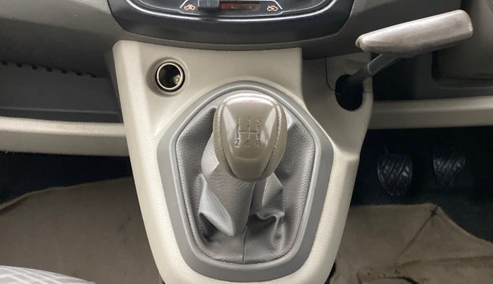 2016 Datsun Go T, Petrol, Manual, 72,037 km, Gear Lever