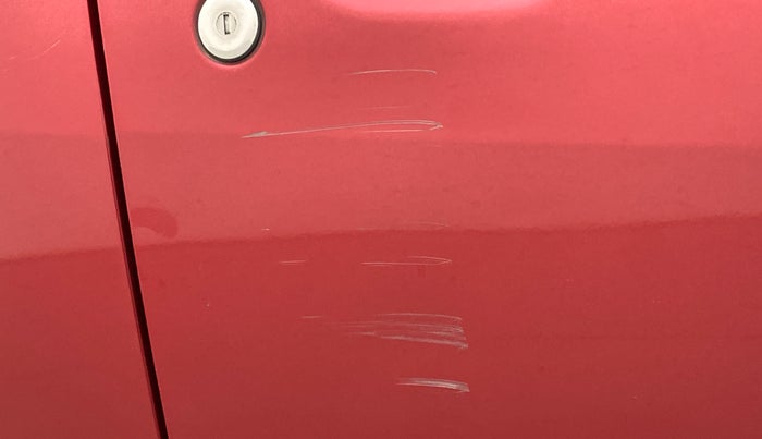 2016 Datsun Go T, Petrol, Manual, 72,037 km, Driver-side door - Minor scratches
