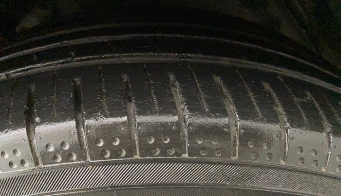 2015 Honda City 1.5L I-VTEC SV, CNG, Manual, 67,085 km, Left Rear Tyre Tread