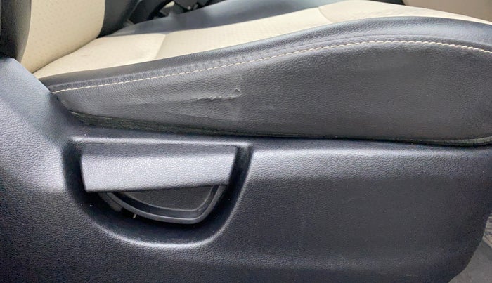 2018 Hyundai NEW SANTRO 1.1 MAGNA MT, Petrol, Manual, 19,253 km, Driver Side Adjustment Panel