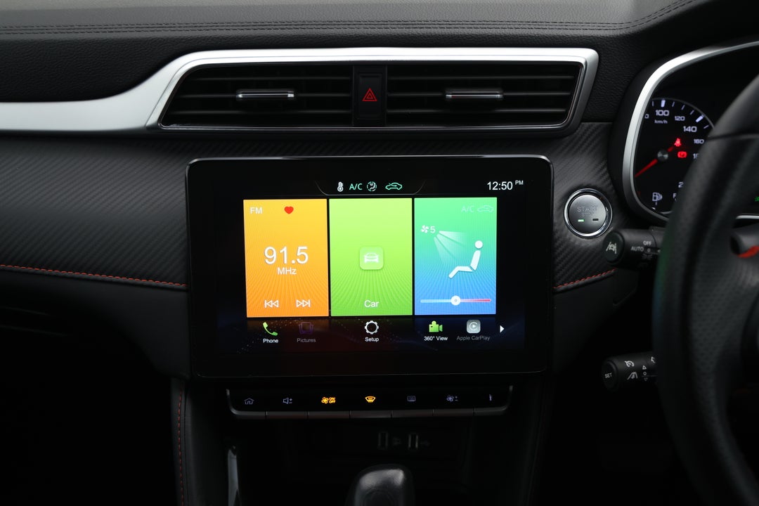 2023 MG Zst Core, Automatic, 18693 km, Center Console