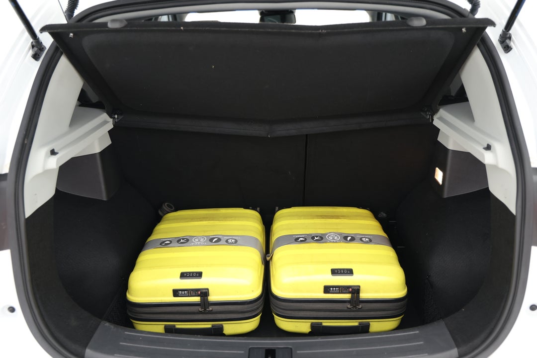 2023 MG Zst Core, Automatic, 18693 km, Boot Inside View with Luggage