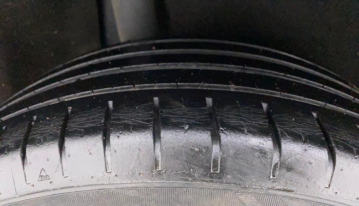 2019 Toyota Glanza V, Petrol, Manual, 54,744 km, Right Rear Tyre Tread
