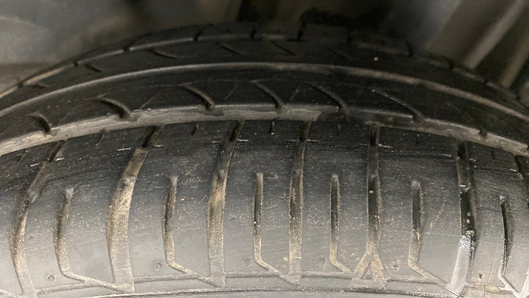Left Rear Tyre Tread