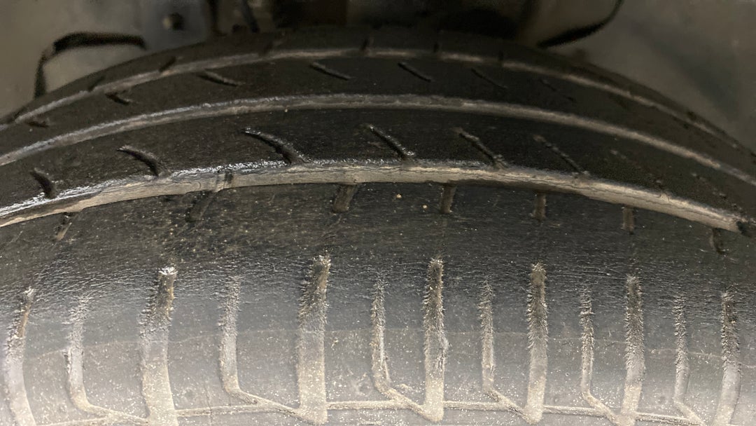 Left Front Tyre Tread