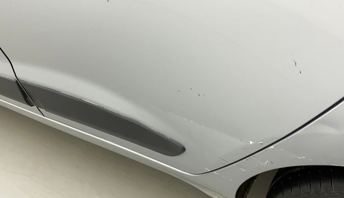 2018 Hyundai Grand i10 MAGNA 1.2 KAPPA VTVT, Petrol, Manual, 28,543 km, Rear left door - Slightly dented