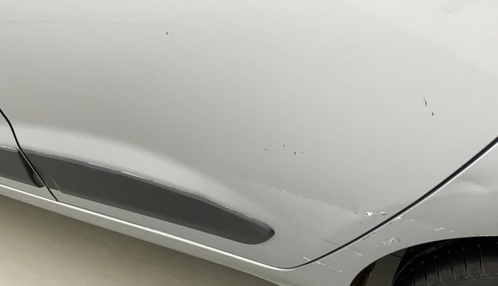 2018 Hyundai Grand i10 MAGNA 1.2 KAPPA VTVT, Petrol, Manual, 28,543 km, Rear left door - Minor scratches