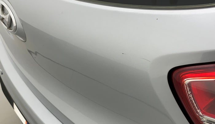 2018 Hyundai Grand i10 MAGNA 1.2 KAPPA VTVT, Petrol, Manual, 28,543 km, Dicky (Boot door) - Minor scratches