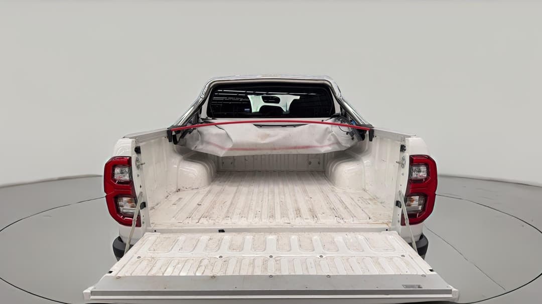 2022 Toyota Hilux Sr5 (4x4), Automatic, 80428 km, Boot Inside View