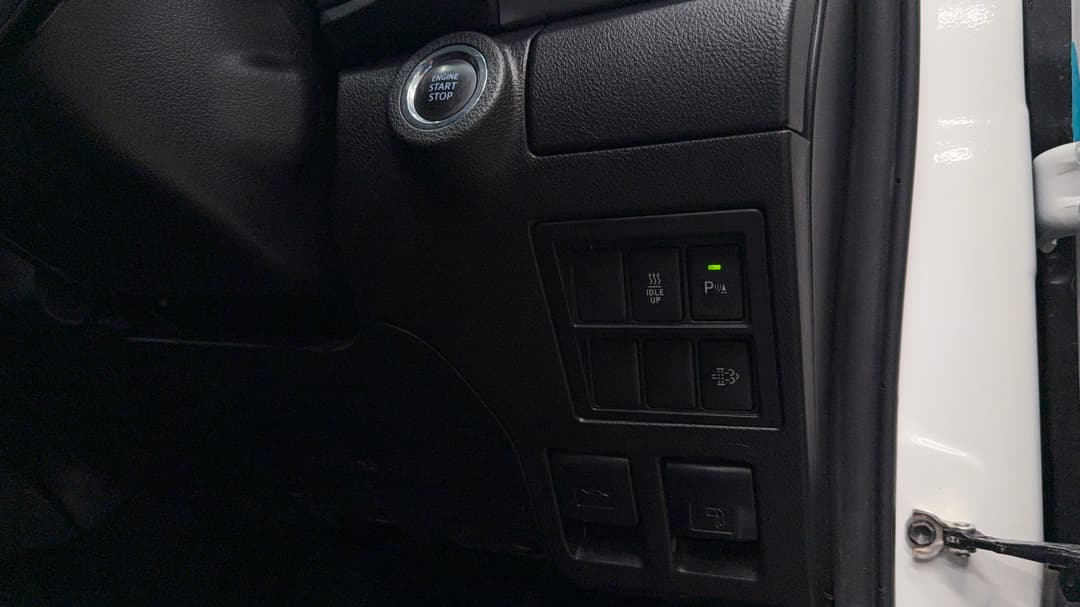 2022 Toyota Hilux Sr5 (4x4), Automatic, 80428 km, Utility Switches/Buttons