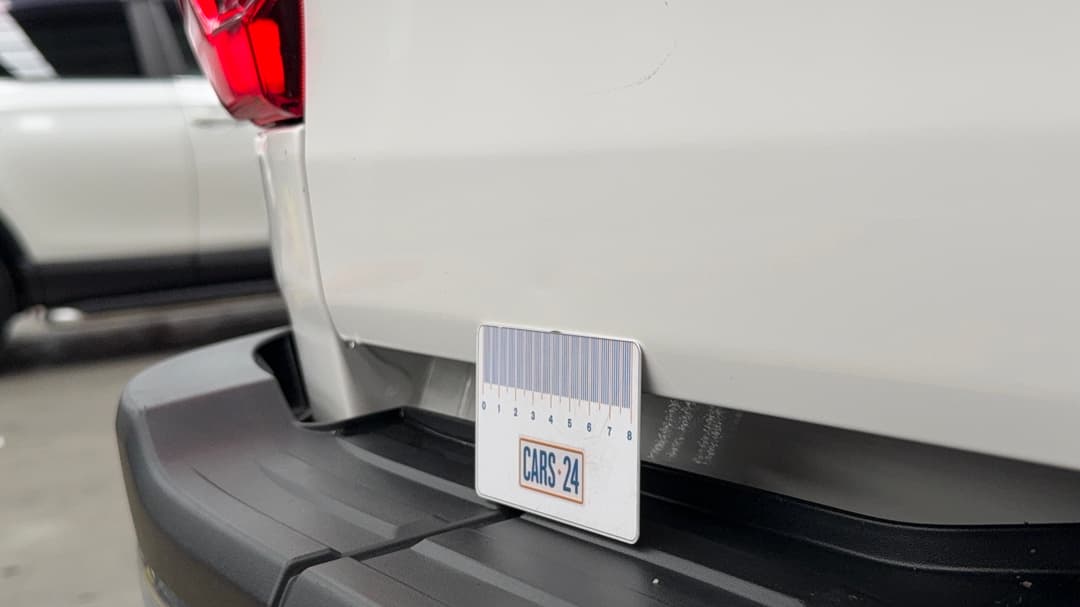 2022 Toyota Hilux Sr5 (4x4), Automatic, 80428 km, Boot / Tailgate Tailgate Dent