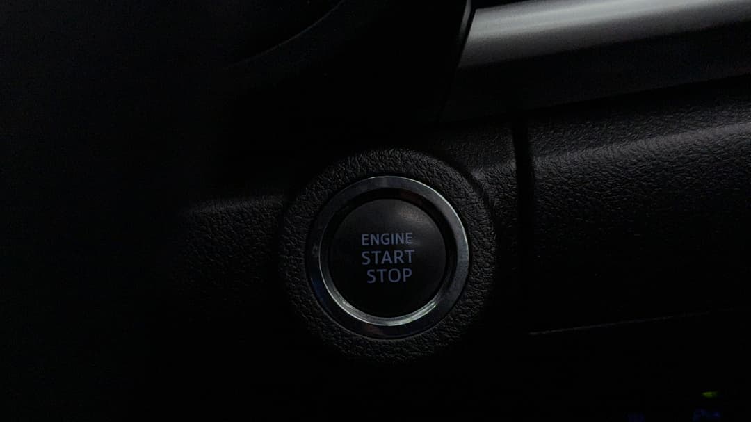 2022 Toyota Hilux Sr5 (4x4), Automatic, 80428 km, Keyless / Button Start