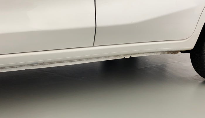 2014 Datsun Go T, Petrol, Manual, 19,696 km, Left running board - Minor scratches