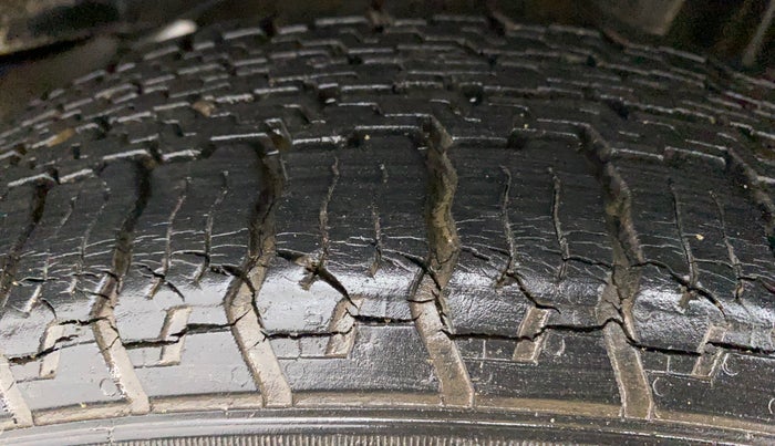 2014 Datsun Go T, Petrol, Manual, 19,696 km, Left Rear Tyre Tread