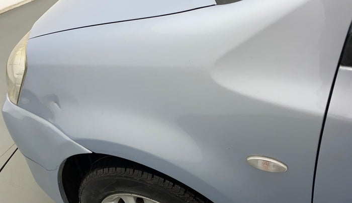 2011 Toyota Etios VX, Petrol, Manual, 76,468 km, Left fender - Paint has minor damage