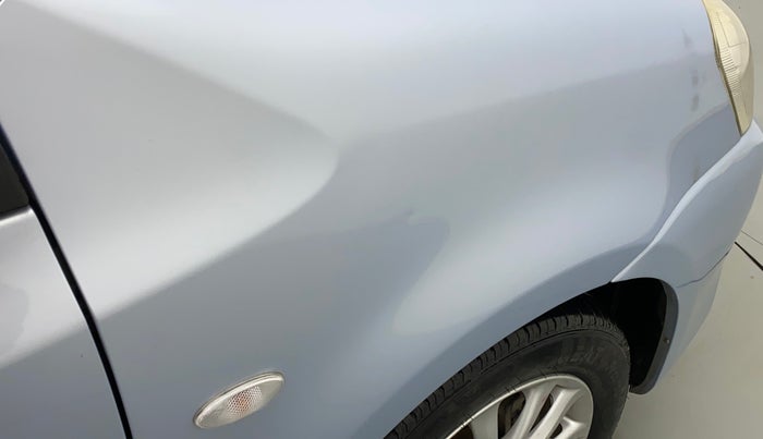 2011 Toyota Etios VX, Petrol, Manual, 76,468 km, Right fender - Paint has minor damage