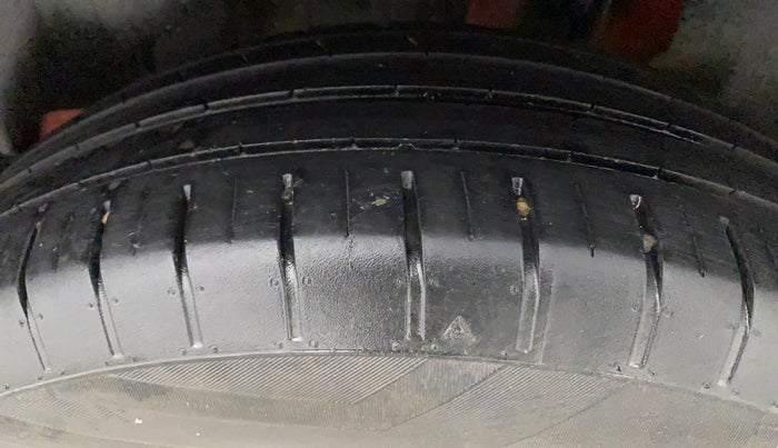 2018 Maruti Swift ZXI PLUS, Petrol, Manual, 48,119 km, Left Rear Tyre Tread