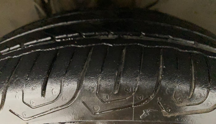 2016 Tata Tiago XZ PETROL, Petrol, Manual, 38,971 km, Left Front Tyre Tread