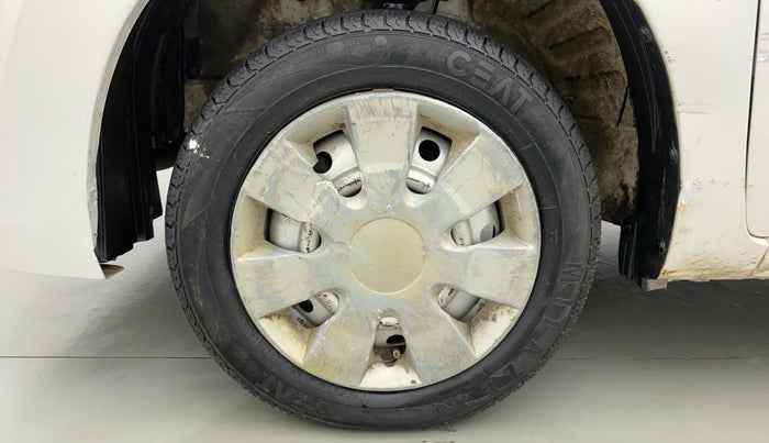 2015 Maruti Wagon R 1.0 LXI, Petrol, Manual, 67,139 km, Left Front Wheel