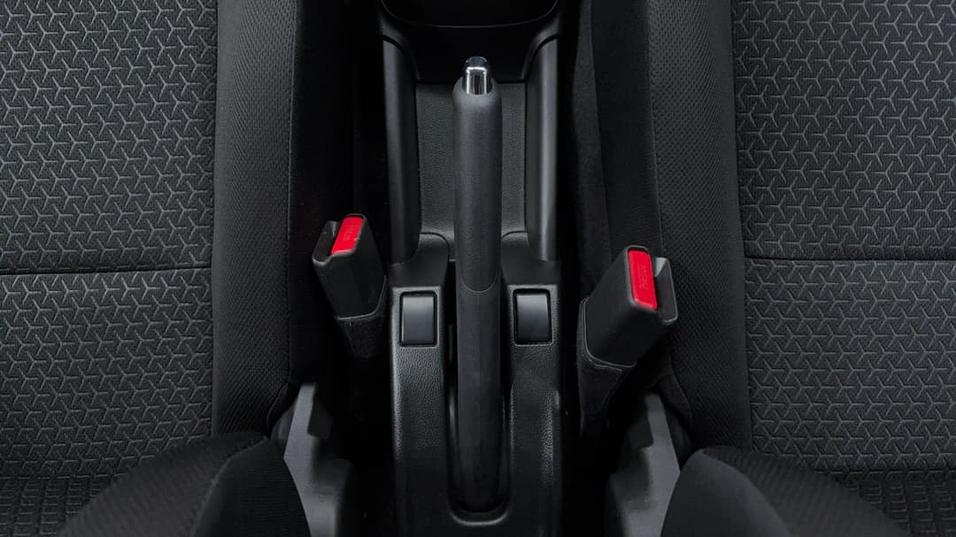 2023 Suzuki Swift Gl Navi Plus, Automatic, 18593 km, Handbrake