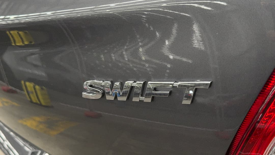 2023 Suzuki Swift Gl Navi Plus, Automatic, 18593 km, Badge (Boot Right Side)
