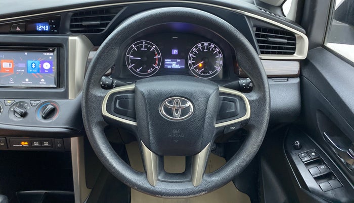 2017 Toyota Innova Crysta 2.8 GX AT 8 STR, Diesel, Automatic, 59,547 km, Steering Wheel Close Up
