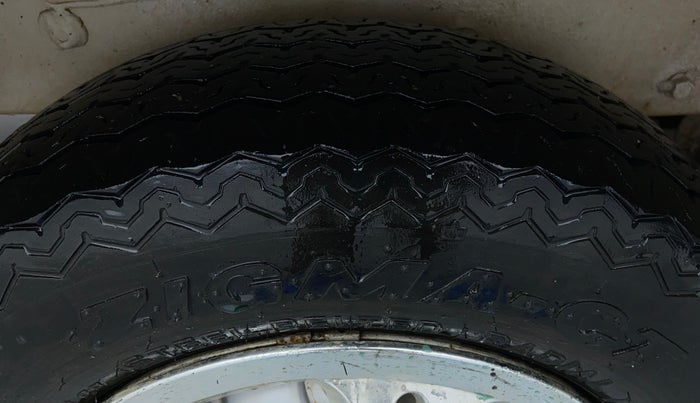 2017 Maruti OMNI E 8 STR, Petrol, Manual, 29,054 km, Left Rear Tyre Tread