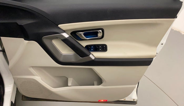 2021 Tata Safari XZ PLUS, Diesel, Manual, 16,340 km, Driver Side Door Panels Control