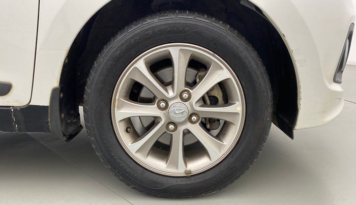 2016 Hyundai Grand i10 ASTA 1.2 (O) VTVT, Petrol, Manual, 33,893 km, Right Front Wheel