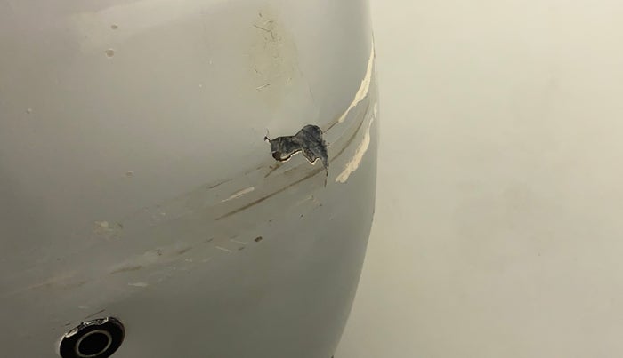 2016 Mahindra TUV300 T8, Diesel, Manual, 37,667 km, Rear bumper - Paint is slightly damaged