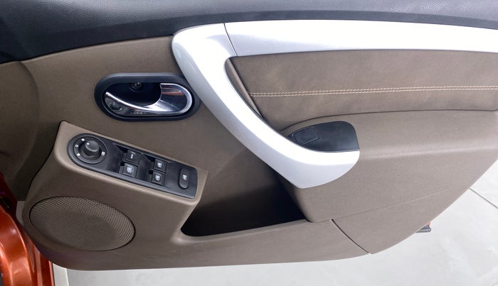 2016 Renault Duster RXZ AMT 110 PS, Diesel, Automatic, 92,840 km, Driver Side Door Panels Control